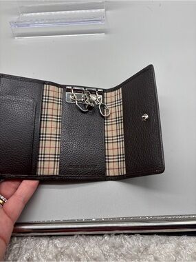 Burberry Nova Check Dark Brown Leather 5-Hook Key Case Holder